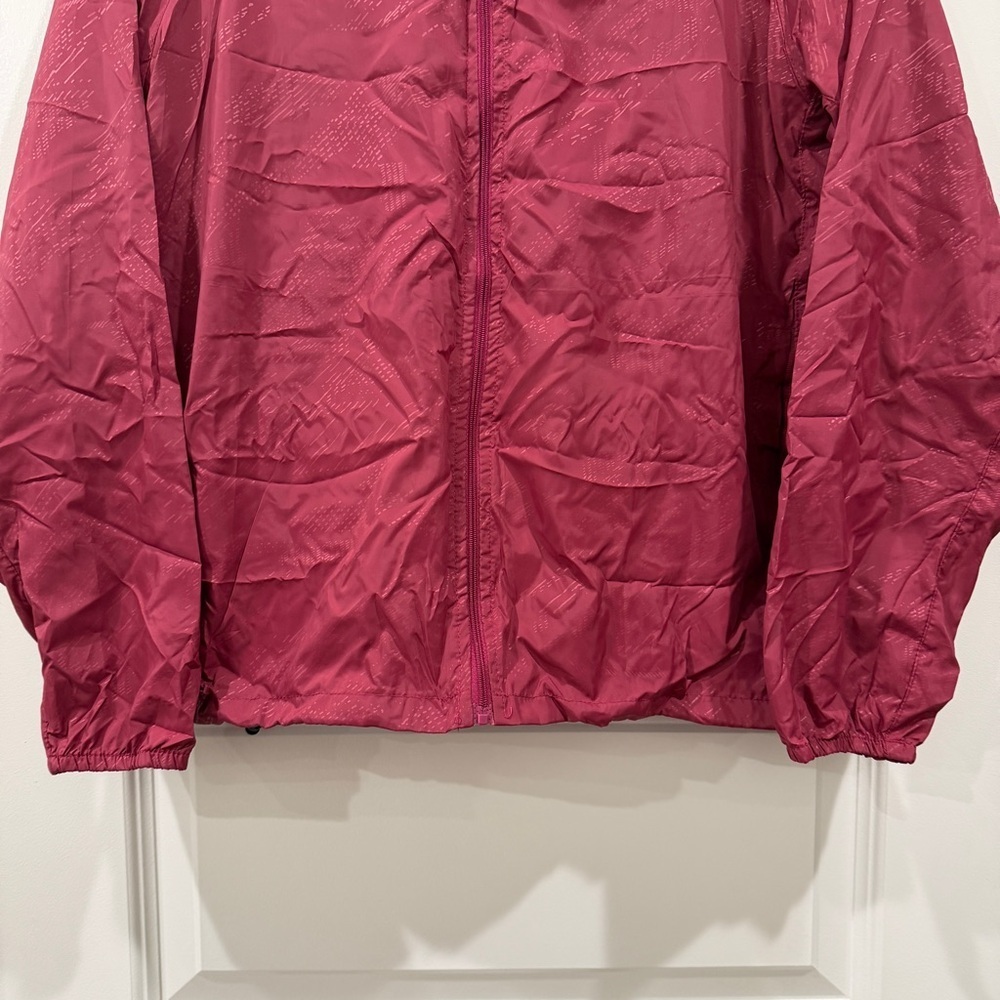 The North Face Women’s Pink Color Windbreaker Jacket Foldable with Bag sz XS - Picture 4 of 12